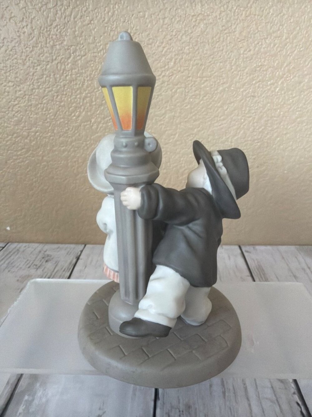 Enesco Pretty as a Picture Kim Anderson Lot of 3 Figurines + Plate - Picture 8 of 16